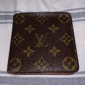 Louis Vuitton men’s wallet (Code# M782)